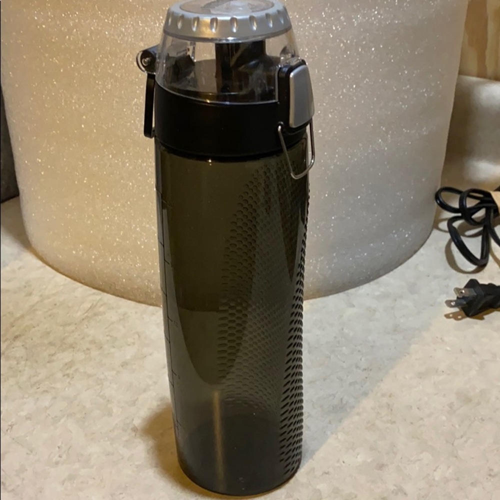 20oz thermos pba free water bottle w/ pop top